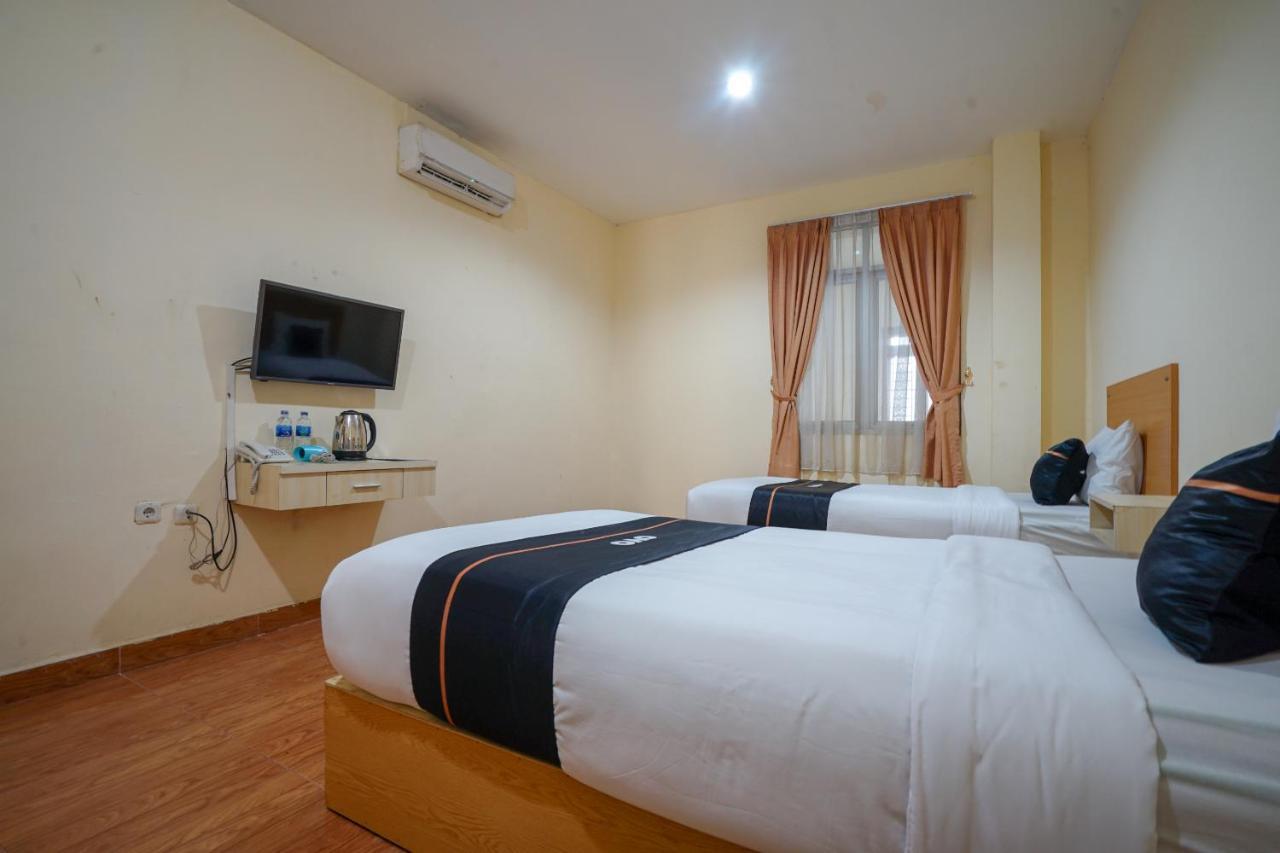 Oyo 427 Hotel Galaxy Palembang Dış mekan fotoğraf